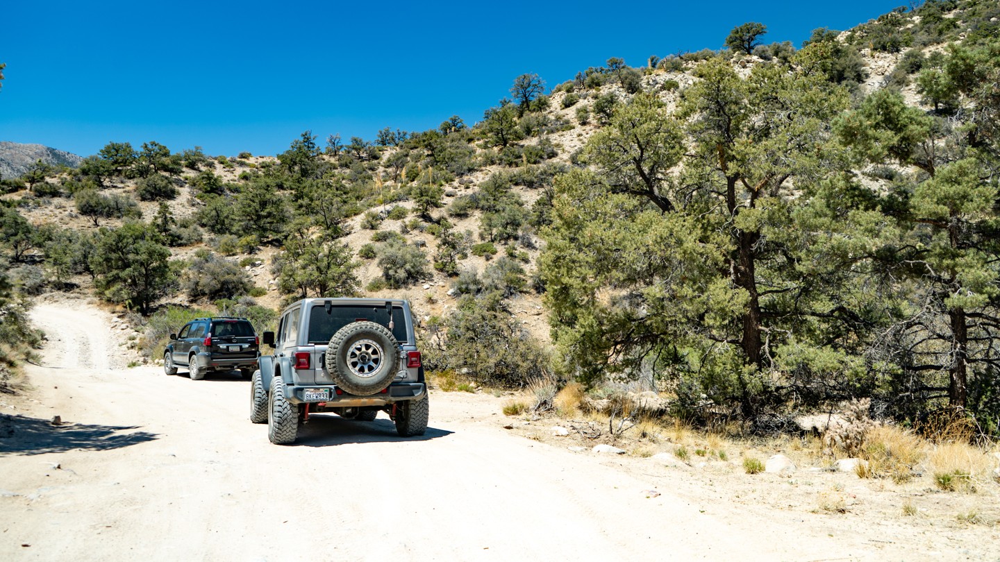 2N02 Burns Canyon California Offroad Trail